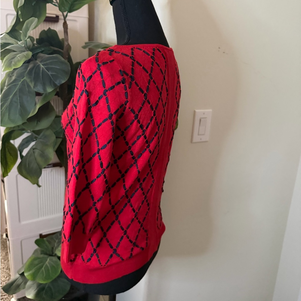 Red blouse - Picture 8 of 13